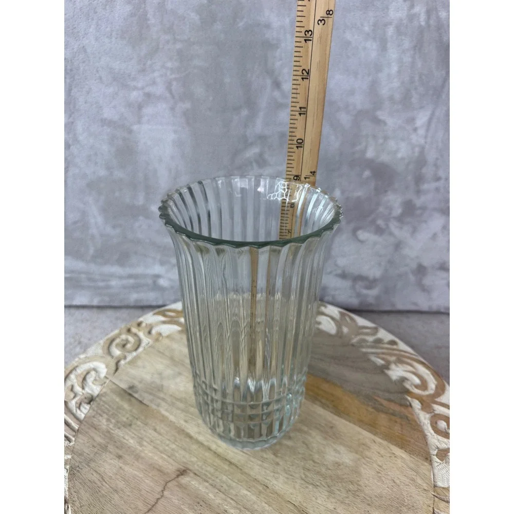 Vintage 1986 FTDA Clear Ribbed Glass Flower Vase Scalloped Rim 9 In Heavy Decor